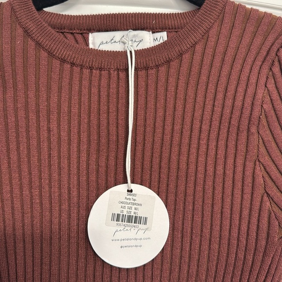 Petal and Pup USA TOPS Porto Top - Chocolate Brown1
Porto Top - Chocolate - Picture 2 of 3